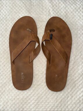 ✨ Men’s J.Crew Brown Leather Flip Flop Sandals Size 12 ✨